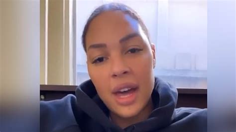 Liz Cambage lets loose, twerks at champagne